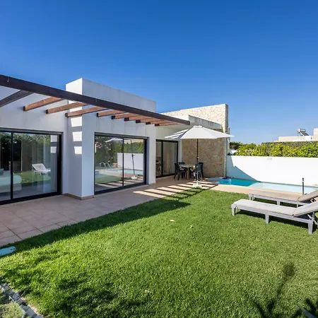 Villa Jump Jibe